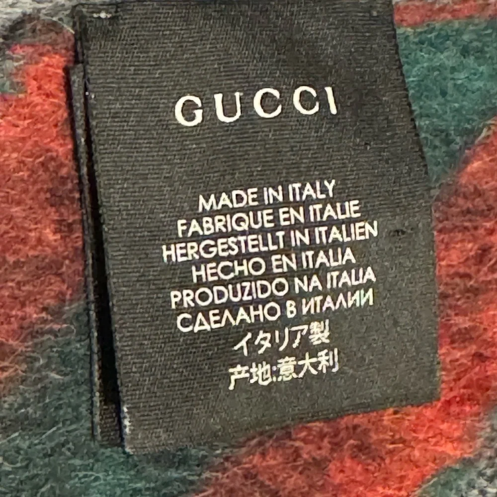 Gucci this piece